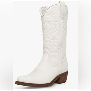 Perfect White Cowgirl Boots (comfy with zipper)